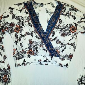 Cropped floral shirt